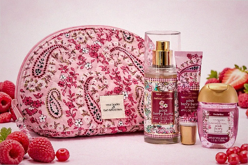 Vera Bradley & Bath & BodyWorks Pink Berry Burst Paisley Bag Gift Set. NEW